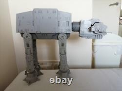 STAR WARS VINTAGE AT-AT Walker Kenner 1981 and 10 Figures (4 complete)