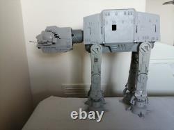 STAR WARS VINTAGE AT-AT Walker Kenner 1981 and 10 Figures (4 complete)