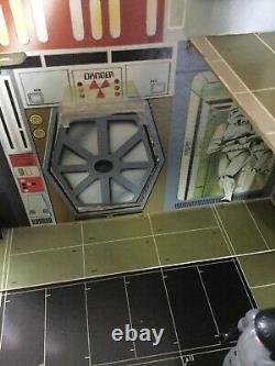 Star Wars Vintage Death Star Playset-Complete in Repro box + 4 vintage figures