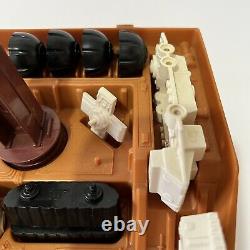 Star Wars Vintage Droid Factory 3 Leg R2 + Playset