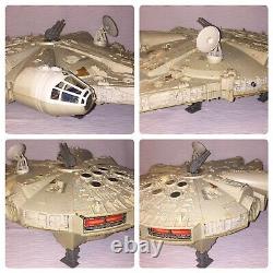 Vintage (Loose, 100% Complete, Working) 1979 Kenner Star Wars Millennium Falcon