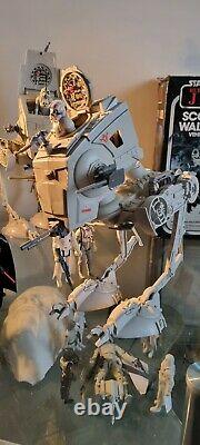 Vintage Star Wars AT-ST Scout Walker 1983 Mint Box 100% PLUS 4 Kenner Figures