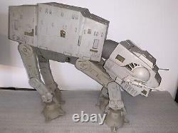 Vintage Star Wars Action Figures AT-AT Walker 1981 Kenner