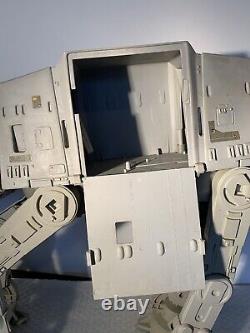 Vintage Star Wars Action Figures AT-AT Walker 1981 Kenner