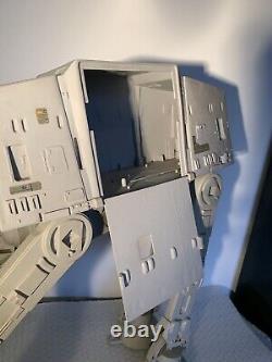 Vintage Star Wars Action Figures AT-AT Walker 1981 Kenner