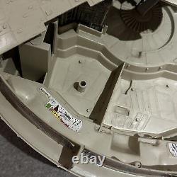 Vintage Star Wars Kenner Millennium Falcon 1979 85% Complete In Good Condition