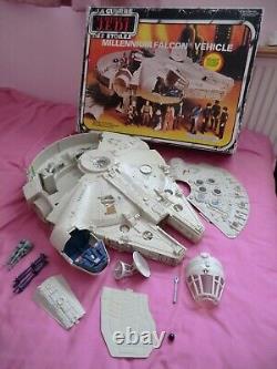 Boîte authentique, originale et complète du Faucon Millenium de Star Wars vintage