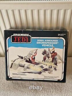 Boîte vintage Star Wars ROTJ Bi Logo Snowspeeder en état proche du MINT et fonctionnant