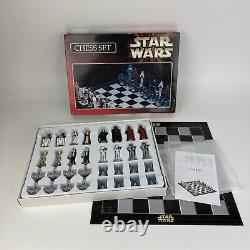 Ensemble d'échecs 3D de collection Star Wars vintage 70146 1999 par Character Games emballé