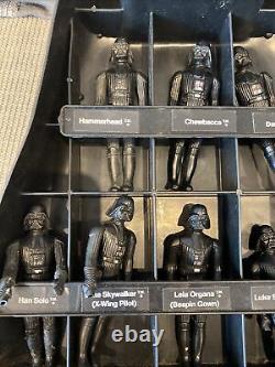 Étui de transport vintage Star Wars Darth Vader avec de nombreuses figurines de Dark Vador de la trilogie originale