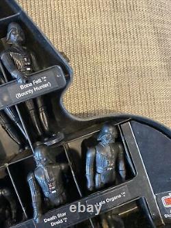 Étui de transport vintage Star Wars Darth Vader avec de nombreuses figurines de Dark Vador de la trilogie originale