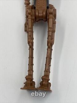 Figurine vintage Star Wars EV9 D9 avec un bras manquant EV-9D9 POTF