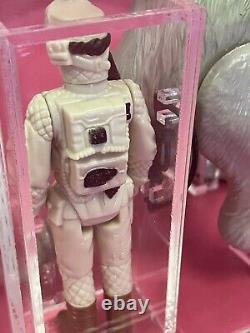 Figurines originales vintage Star Wars Tauntaun et commandant rebelle notées par UKG UK