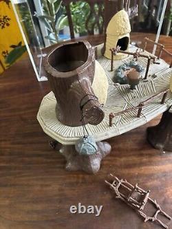 Jeu de société Vintage Star Wars Ewok Village en boîte et dans un étui en acrylique protecteur