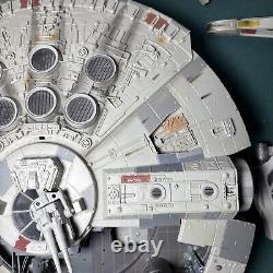 Jouets vintage Star Wars Millennium Falcon et X Wing Fighter