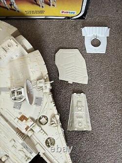 L'Empire contre-attaque Palitoy ESB Original Millenium Falcon + boîte de Star Wars vintage