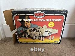 L'Empire contre-attaque Palitoy ESB Original Millenium Falcon + boîte de Star Wars vintage