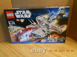 Lego Star Wars Frégate De La République 7964 Nouveau Scellé Voir Les Photos Pour L'état De La Boîte