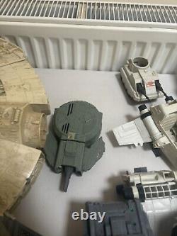 Lot d'emplois groupés de jouets Star Wars Kenner Vintage : Faucon Millenium, Scout Walker, Navire Esclave