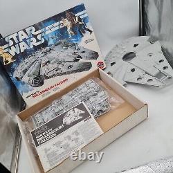 Maquette Millennium Falcon Airfix de Star Wars de 1979, vintage, neuf mais ouvert