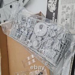 Maquette Millennium Falcon Airfix de Star Wars de 1979, vintage, neuf mais ouvert