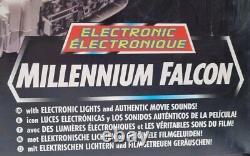 Millenium Falcon électronique de Kenner de 1995 dans sa boîte avec décalcomanies vintage Star Wars