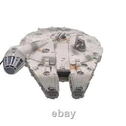 Millenium Falcon électronique de Kenner de 1995 dans sa boîte avec décalcomanies vintage Star Wars