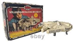 Original Vintage 1970s Star Wars Empire Strikes Back Palitoy Millenium Falcon
<br/> 	<br/> 	Traduction en français: Vaisseau spatial Millenium Falcon Palitoy de Star Wars L'Empire contre-attaque des années 1970 d'origine