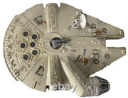 Original Vintage 1970s Star Wars Empire Strikes Back Palitoy Millenium Falcon
<br/><br/> Traduction en français: Vaisseau spatial Millenium Falcon Palitoy de Star Wars L'Empire contre-attaque des années 1970 d'origine