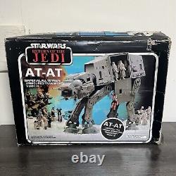 Star Wars Kenner AT-AT Walker vintage dans sa boîte d'origine en excellent état, RARE.