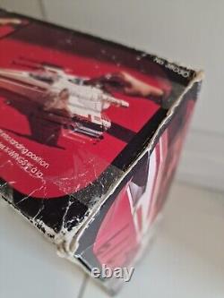 Star Wars Kenner Canada GDE Boîte Rouge X-wing Vintage en LP unique
