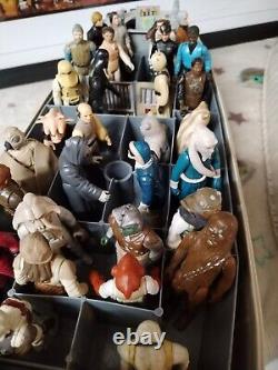 Star Wars Vaisseau de Transport Rebelle Vintage Kenner 1982 avec 32 Figurines Originales