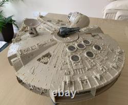 Vieux 1979 Star Wars ROTJ Faucon Millenium Boîte Jouet Usé Près de Complet