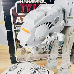 Vieux AT-AT Walker de Star Wars complet avec boîte, canons de menton d'origine et manuels