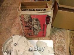 Vintage 1983 Rotj Kenner Star Wars Millennium Falcon Presque Complet Avec Boîte