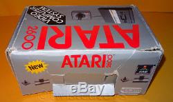 Vintage 1986 Atari 2600 Pal Système De Jeu Vidéo Console Wars Boxed + Étoile Bundle