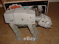 Vintage Kenner Star Wars At-at Figure Véhicule Complet W Wuns Guns & Box Clean