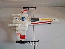 Vintage Star Wars Kenner Canada GDE Single LP Red Box X-wing		<br/>    <br/>  Star Wars Kenner Canada Vintage GDE Boîte Rouge X-wing à un seul LP