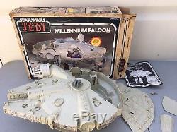 Vintage Star Wars Millenium Falcon 1983 Kenner Manque Certaines Pièces En Boîte