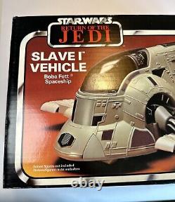'Vintage Star Wars SEALED ROTJ Slave-1 NEW IN BOX' translated into French is 'Vintage Star Wars ROTJ Slave-1 scellé NEUF DANS LA BOÎTE.'